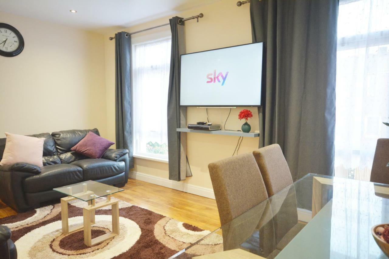 London Modern 4 Bedroom Apartment Londres Exterior foto