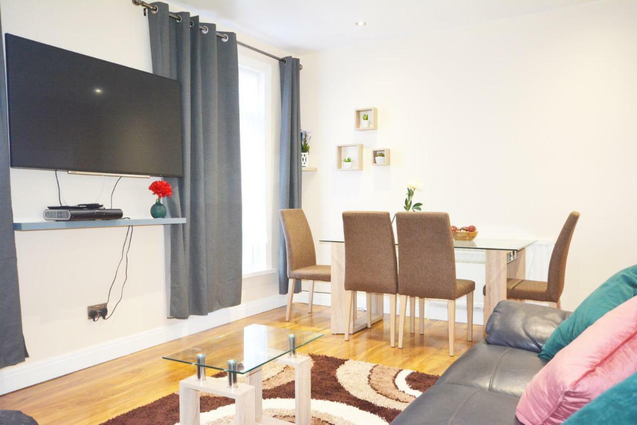 London Modern 4 Bedroom Apartment Londres Exterior foto