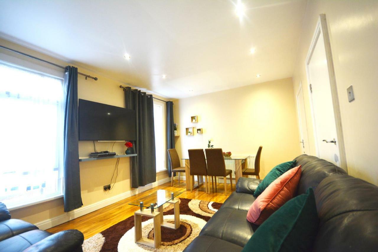 London Modern 4 Bedroom Apartment Londres Exterior foto